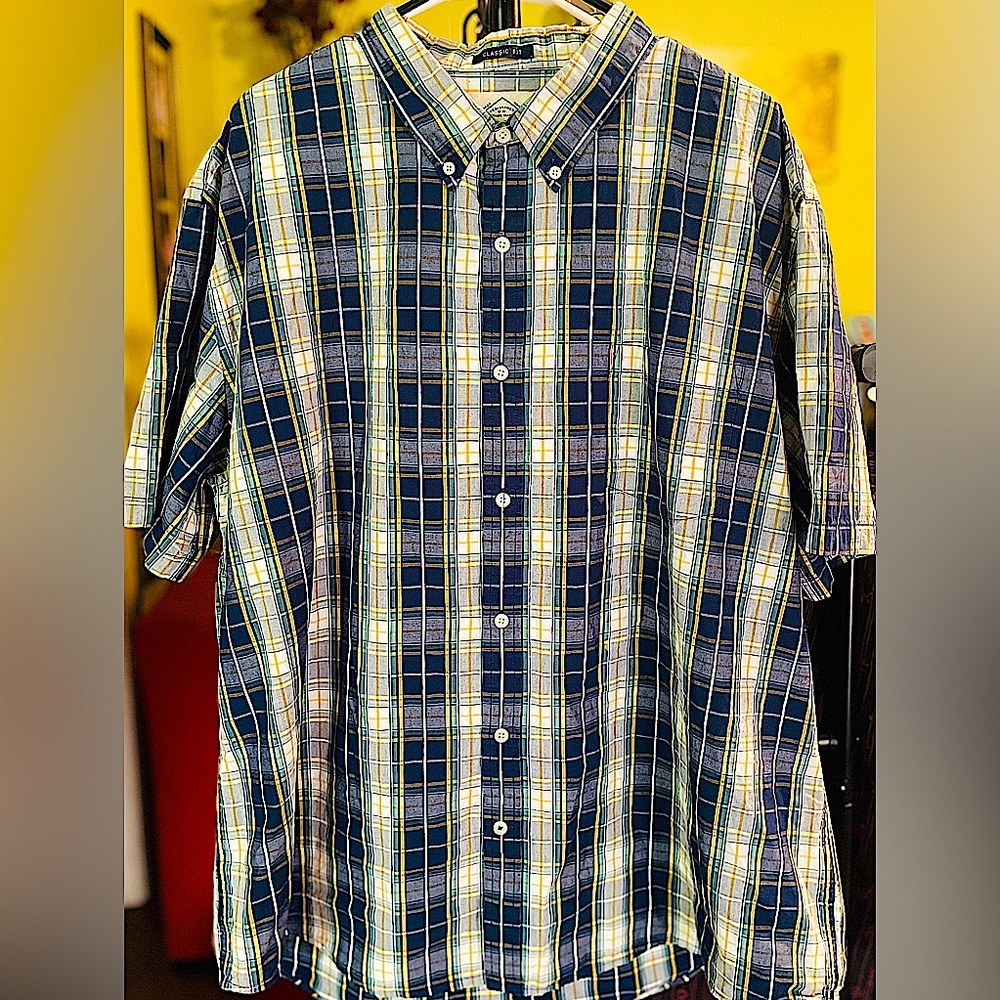 St. John Bay XXL Short Sleeved Dress Shirt